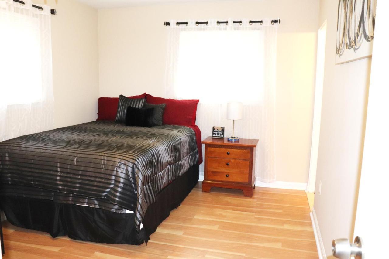 Private Room At Home Near Iad-Sterling Exterior photo