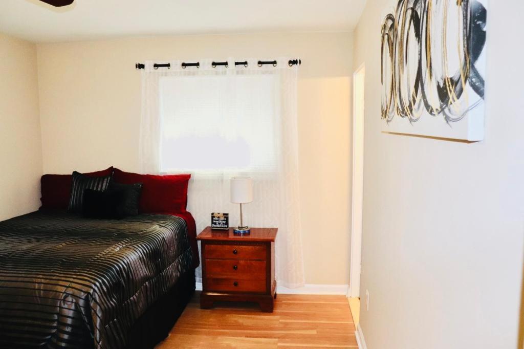 Private Room At Home Near Iad-Sterling Exterior photo
