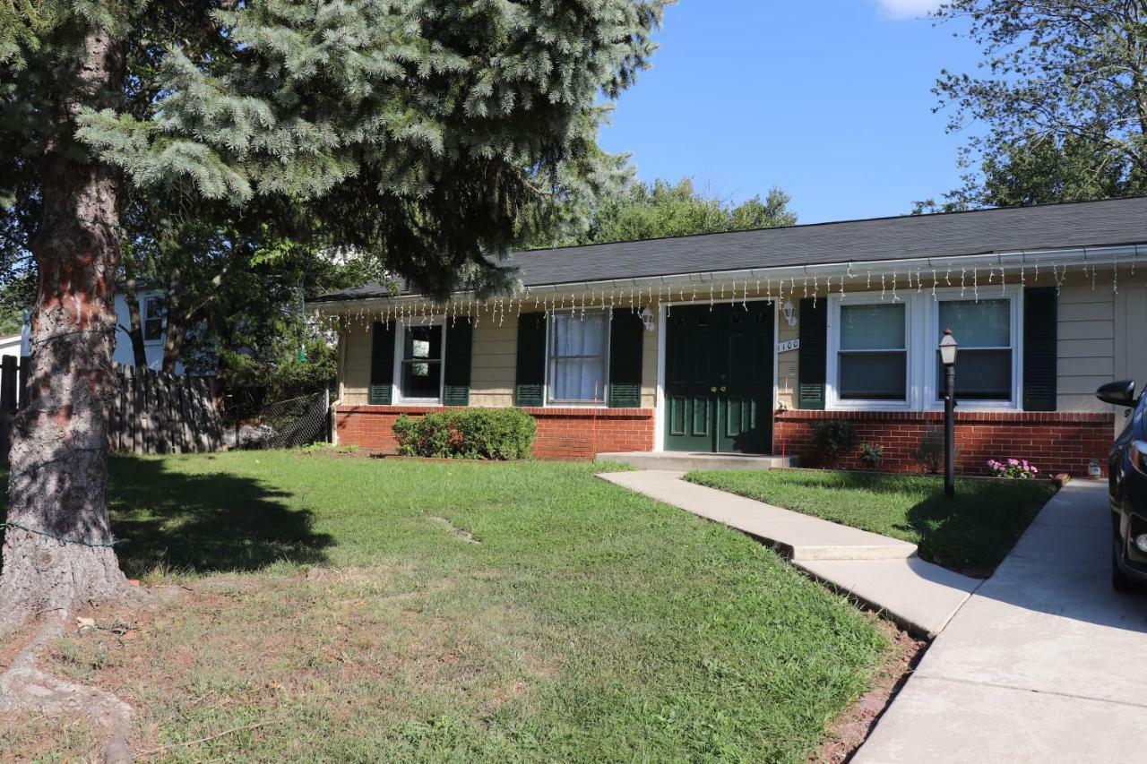 Private Room At Home Near Iad-Sterling Exterior photo